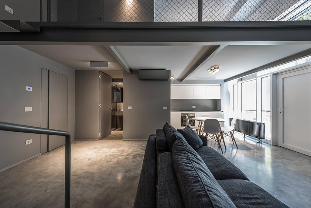 Grey Loft Apartment *